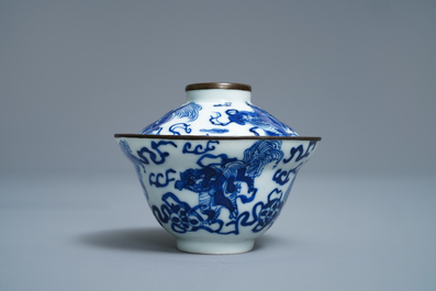 A Chinese blue and white Vietnamese market 'Bleu de Hue' covered bowl and saucer, 19th C.