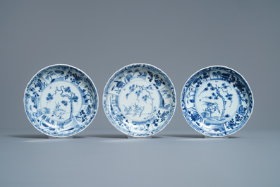 Six tasses et soucoupes en porcelaine de Chine en bleu et blanc, &eacute;pave Ca Mau, Yongzheng
