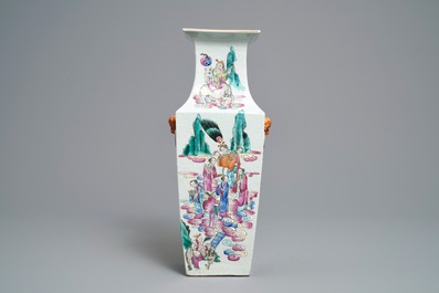 A Chinese famille rose square vase with figural design, 19th C.