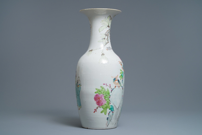 A Chinese qianjiang cai vase with figures and birds, 19/20th C.