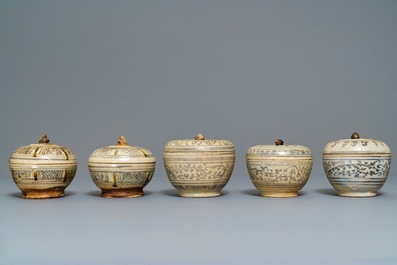 A varied collection of Thai Sawankhalok ceramics, 15th C.