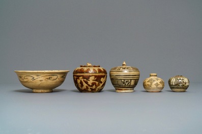 A varied collection of Thai Sawankhalok ceramics, 15th C.