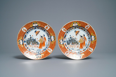 A pair of Chinese Imari-style plates after Cornelis Pronk: 'Dames au Parasol', Qianlong