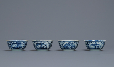 Een diverse collectie Chinees blauw-wit porselein, Ming en Kangxi