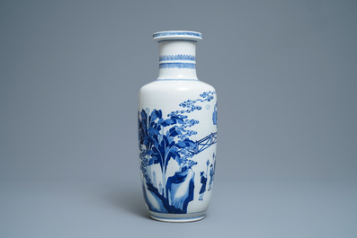 A Chinese blue and white rouleau vase with a court scene, Kangxi