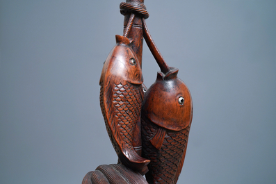 Deux grandes figures d'immortels en bois sculpt&eacute;, Chine, R&eacute;publique