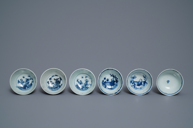 Een diverse collectie Chinees blauw-wit porselein, Ming en Kangxi