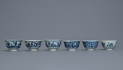 Een diverse collectie Chinees blauw-wit porselein, Ming en Kangxi