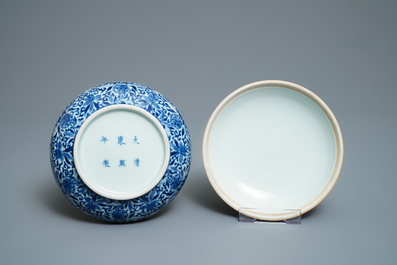 A Chinese blue and white 'butterfly' seal paste box and cover, Kangxi mark, 19th C.