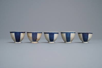 Tien Chinese blauw-witte koppen, een stem cup en een kom, Hatcher en Vung Tao scheepswrakken, Transitie en Kangxi