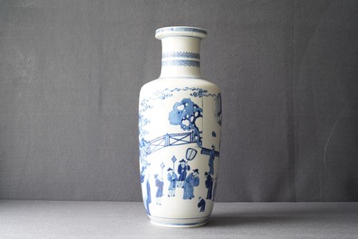 A Chinese blue and white rouleau vase with a court scene, Kangxi