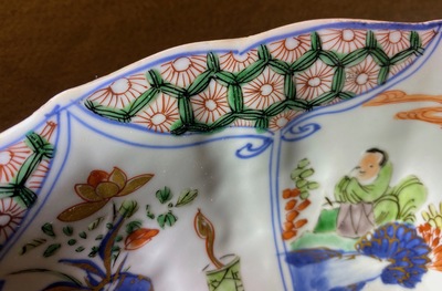 Un plat armori&eacute; 'Frislande' en porcelaine de Chine famille verte, Kangxi/Yongzheng