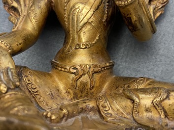 Deux mod&egrave;les de Tara en bronze dor&eacute;, Tibet ou Mongolie, 17/18&egrave;me