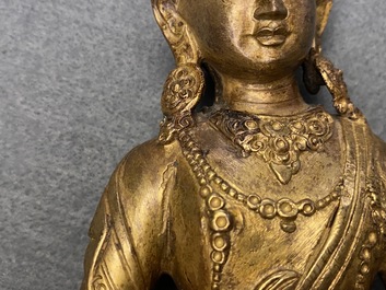 Deux mod&egrave;les de Tara en bronze dor&eacute;, Tibet ou Mongolie, 17/18&egrave;me