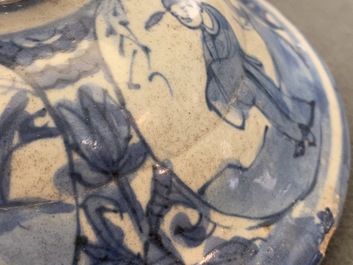 Un vase couvert en porcelaine de Chine en bleu et blanc, Wanli