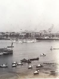 Un album de neuf photos argentiques dont une vue panoramique du Bund &agrave; Shanghai, Chine, dat&eacute; 1899