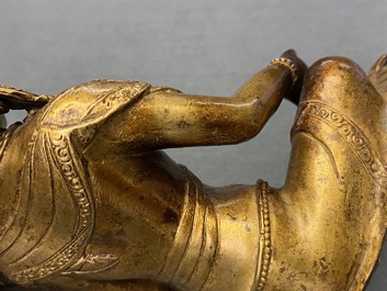 Twee verguld bronzen figuren van Tara, Tibet of Mongoli&euml;, 17/18e eeuw