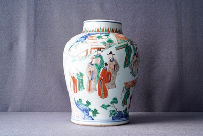 Een Chinese wucai vaas met houten deksel, Transitie periode