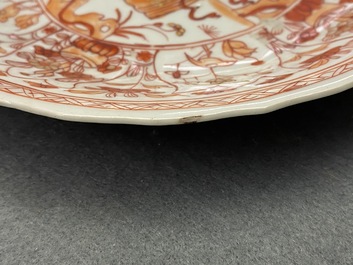 Drie Chinese 'melk en bloed' borden in lotusvorm, Kangxi