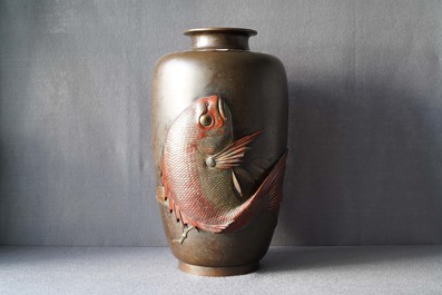 A large Japanese bronze vase with a koi, Meiji, 19th C.