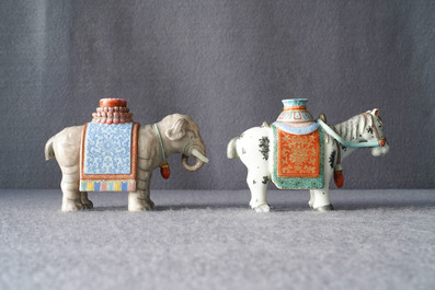 Deux mod&egrave;les d'un &eacute;l&eacute;phant et d'un cheval en porcelaine de Chine famille rose, Qianlong