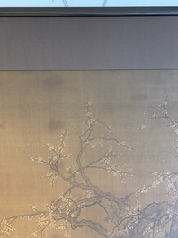 Chinese school, naar Su Hanchen (1094-1172), inkt en kleur op zijde: dame met kinderen bij een vissenkom