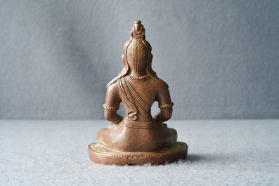 A Chinese bronze figure of Buddha Amithayus, 17/18th C.