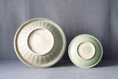 Two Chinese Longquan celadon dishes and three bowls, Song/Ming