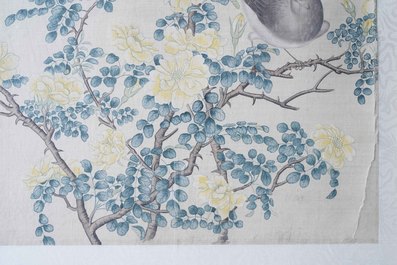 Ecole chinoise, 19&egrave;me, encre et couleurs sur soie: 'deux oiseaux sur branches fleuries'
