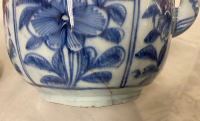 A Chinese blue and white wine ewer with flowers, Wanli