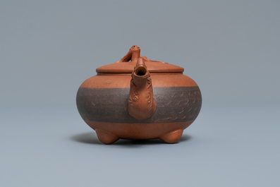 A Chinese Yixing stoneware dragon-spouted teapot and cover, impressed mark, 19/20th C.