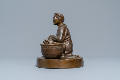 Hoang Xuan Lan Studio (Vietnam, 1st half 20th C.): A street seller in Hanoi, a bronze group