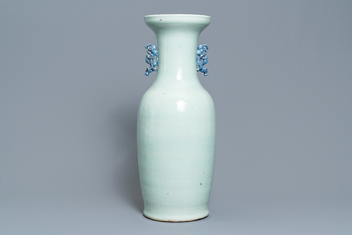 Twee Chinese blauw-witte celadon vazen en een ijzerrode vaas, 19e eeuw