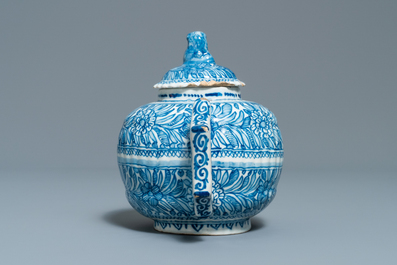 A ribbed Dutch Delft blue and white teapot and cover, 18th C.