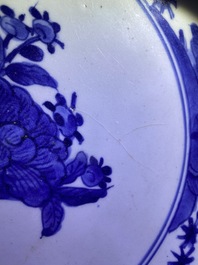 Quatre plats en porcelaine Arita en bleu et blanc, Japon, Edo, 17/18&egrave;me