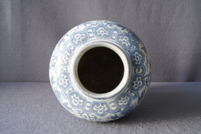 A Chinese blue and white 'lotus scroll' vase, 19/20th C.