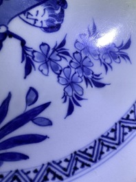 Quatre plats en porcelaine Arita en bleu et blanc, Japon, Edo, 17/18&egrave;me