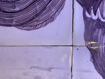 Une paire de tableaux de carreaux en fa&iuml;ence de Delft en mangan&egrave;se &agrave; d&eacute;cor d'un coq et d'une poule, 18&egrave;me