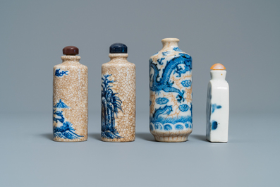 Negen Chinese blauw-witte snuifflessen, 19/20e eeuw
