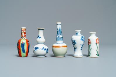 Fifteen various small Chinese vases, Kangxi