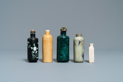 Ten Chinese mostly monochrome snuff bottles, 19/20th C.