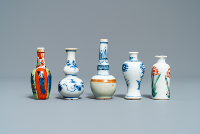 Fifteen various small Chinese vases, Kangxi