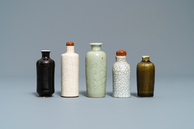 Ten Chinese mostly monochrome snuff bottles, 19/20th C.