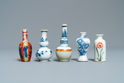 Fifteen various small Chinese vases, Kangxi
