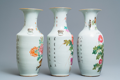 Trois vases en porcelaine de Chine famille rose &agrave; d&eacute;cor d'animaux parmi fleurs, 19/20&egrave;me