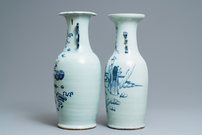Vier Chinese blauw-witte celadon vazen, 19e eeuw