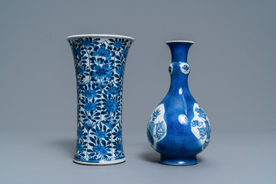 Een Chinese poederblauwe flesvormige vaas en een blauw-witte met floraal decor, Kangxi