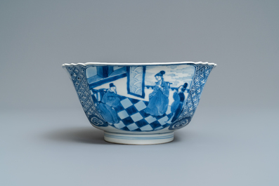 Un bol de forme carr&eacute;e en porcelaine de Chine en bleu et blanc, marque de Chenghua, Kangxi