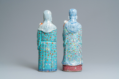 Deux figures d'immortels en porcelaine de Chine famille rose, 19/20&egrave;me