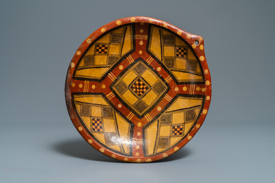 Een diverse collectie deels beschilderd aardewerk, Midden- en Zuid-Amerika